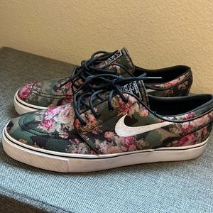 Nike Janoski Floral